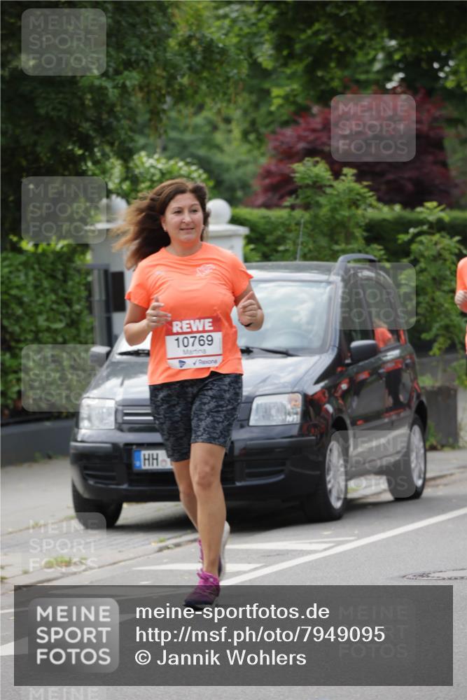 15.06.2025 - REWE Women's Run Jannik Wohlers http://msf.ph/oto/7949095 15.06.2025 08:31:31 Laufen 10769 meine-sportfotos.de