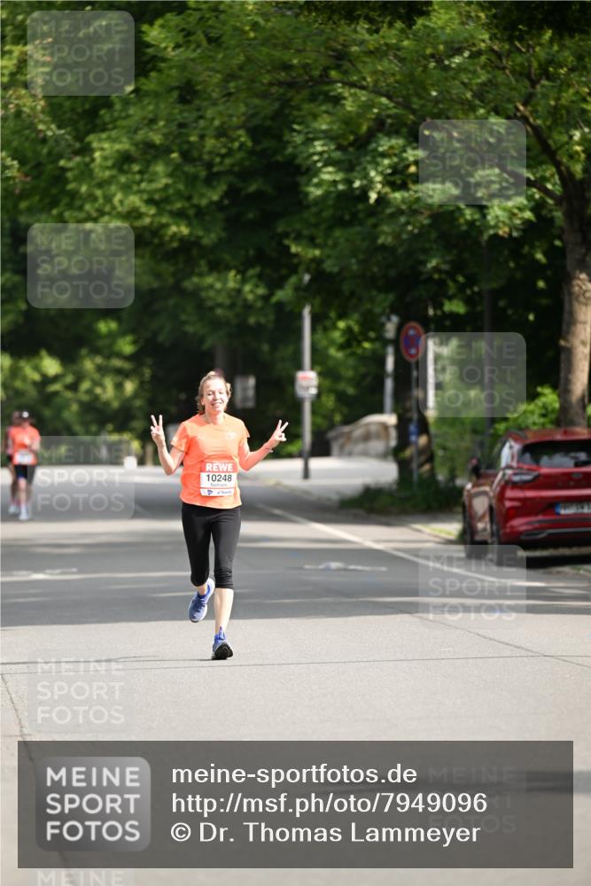 15.06.2025 - REWE Women's Run Dr. Thomas Lammeyer http://msf.ph/oto/7949096 15.06.2025 09:34:05 Laufen 10248 meine-sportfotos.de