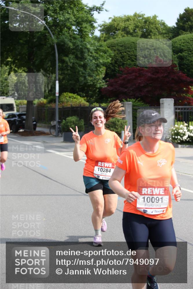15.06.2025 - REWE Women's Run Jannik Wohlers http://msf.ph/oto/7949097 15.06.2025 09:47:45 Laufen 10284, 10091 meine-sportfotos.de