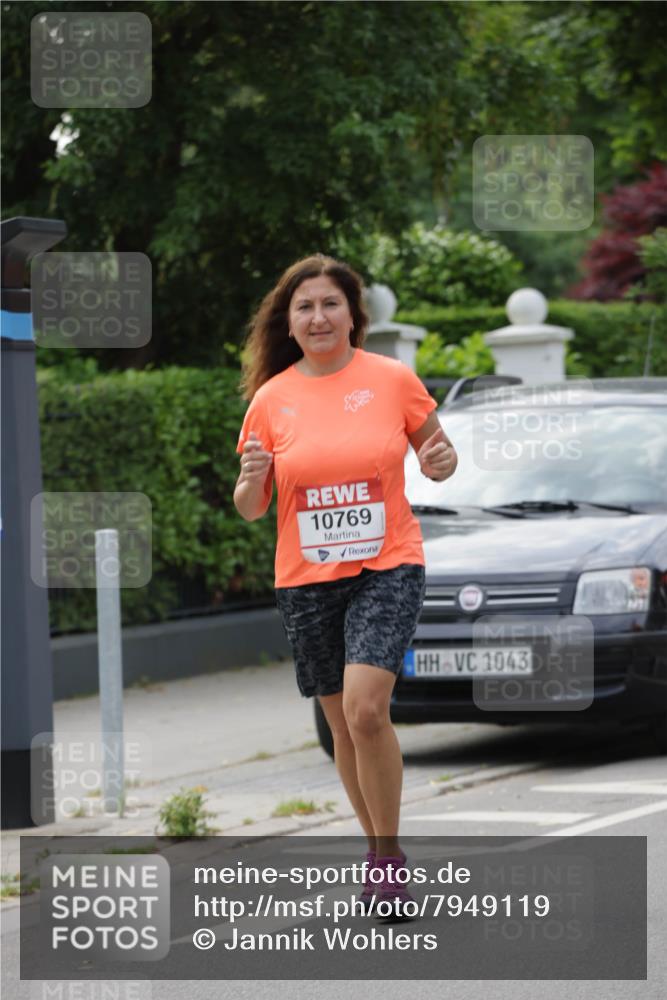 15.06.2025 - REWE Women's Run Jannik Wohlers http://msf.ph/oto/7949119 15.06.2025 08:31:32 Laufen 10769, 1043 meine-sportfotos.de