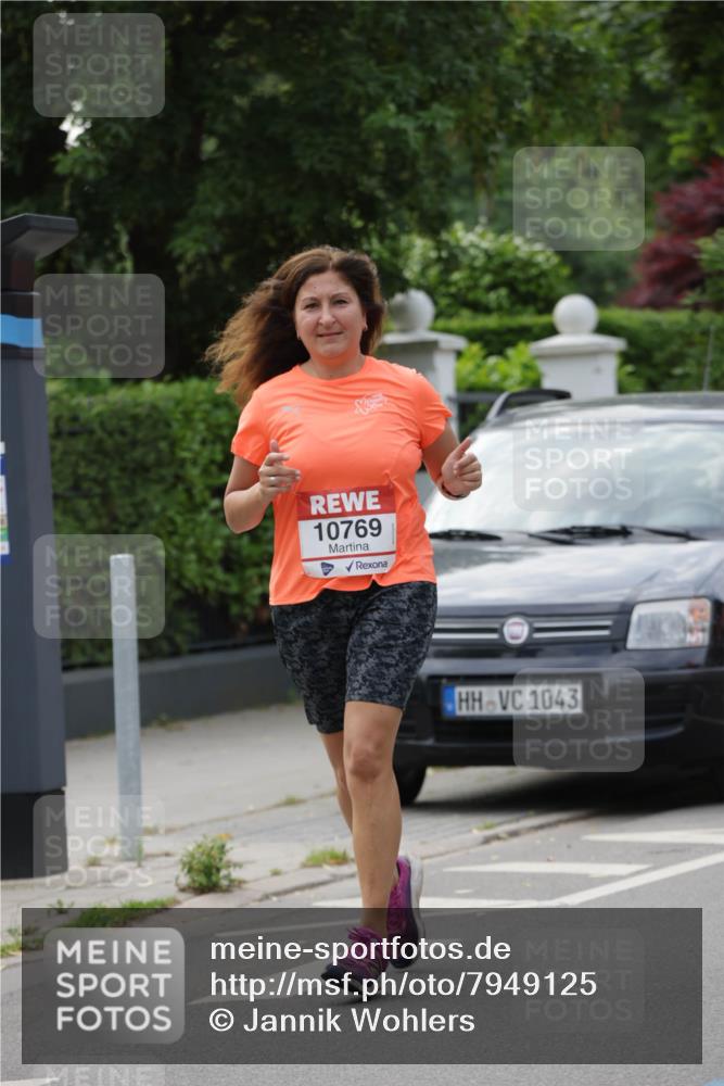 15.06.2025 - REWE Women's Run Jannik Wohlers http://msf.ph/oto/7949125 15.06.2025 08:31:32 Laufen 10769, 1043 meine-sportfotos.de