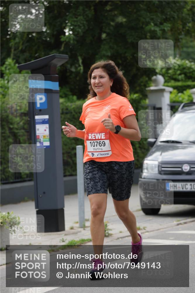15.06.2025 - REWE Women's Run Jannik Wohlers http://msf.ph/oto/7949143 15.06.2025 08:31:32 Laufen 10769 meine-sportfotos.de