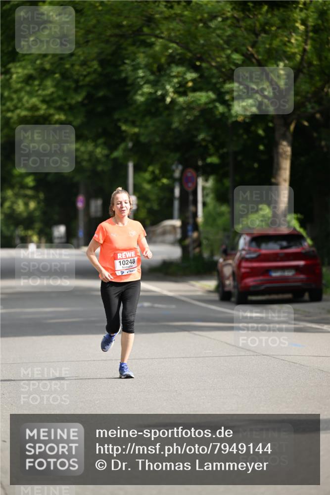 15.06.2025 - REWE Women's Run Dr. Thomas Lammeyer http://msf.ph/oto/7949144 15.06.2025 09:34:06 Laufen 10248 meine-sportfotos.de