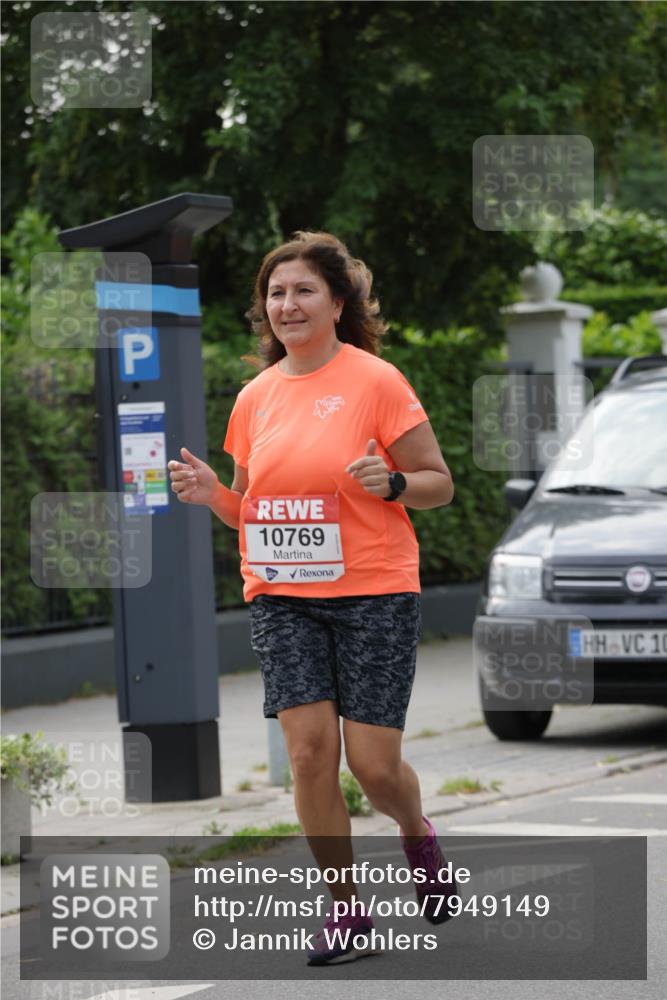 15.06.2025 - REWE Women's Run Jannik Wohlers http://msf.ph/oto/7949149 15.06.2025 08:31:32 Laufen 10769, 1 meine-sportfotos.de