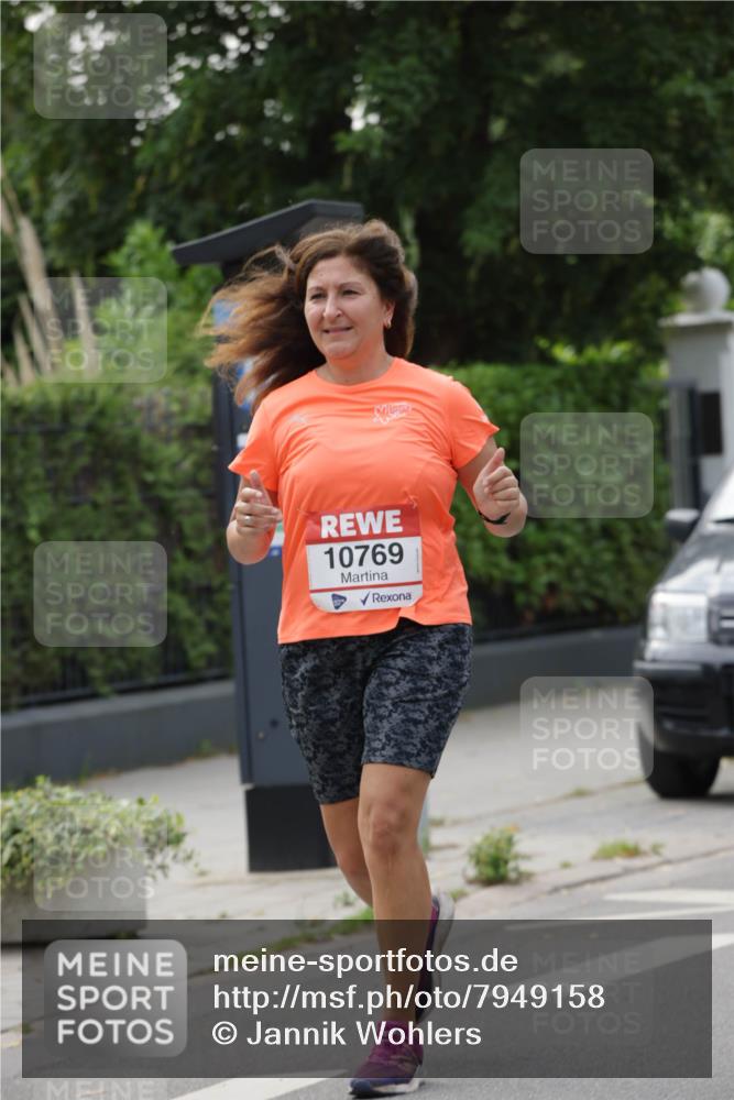 15.06.2025 - REWE Women's Run Jannik Wohlers http://msf.ph/oto/7949158 15.06.2025 08:31:33 Laufen 10769 meine-sportfotos.de