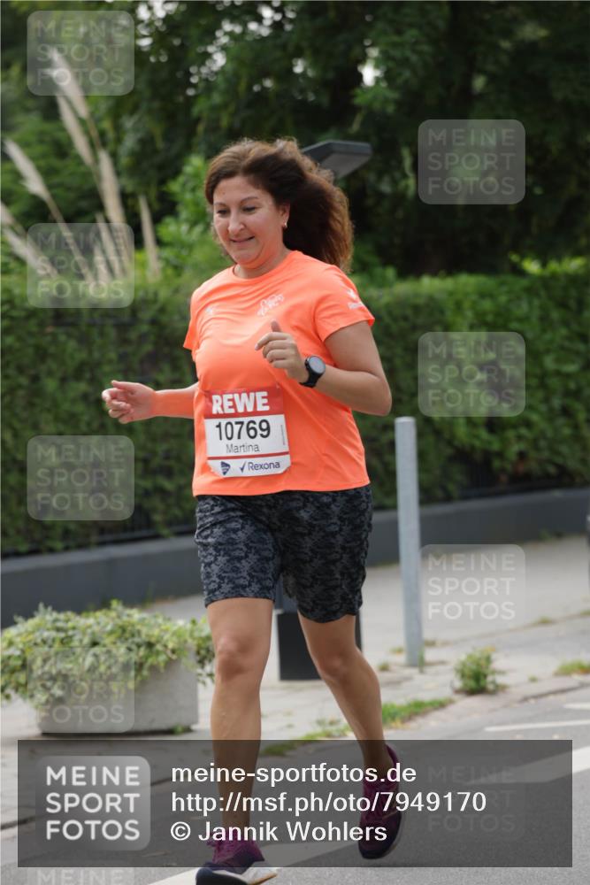 15.06.2025 - REWE Women's Run Jannik Wohlers http://msf.ph/oto/7949170 15.06.2025 08:31:33 Laufen 10769 meine-sportfotos.de