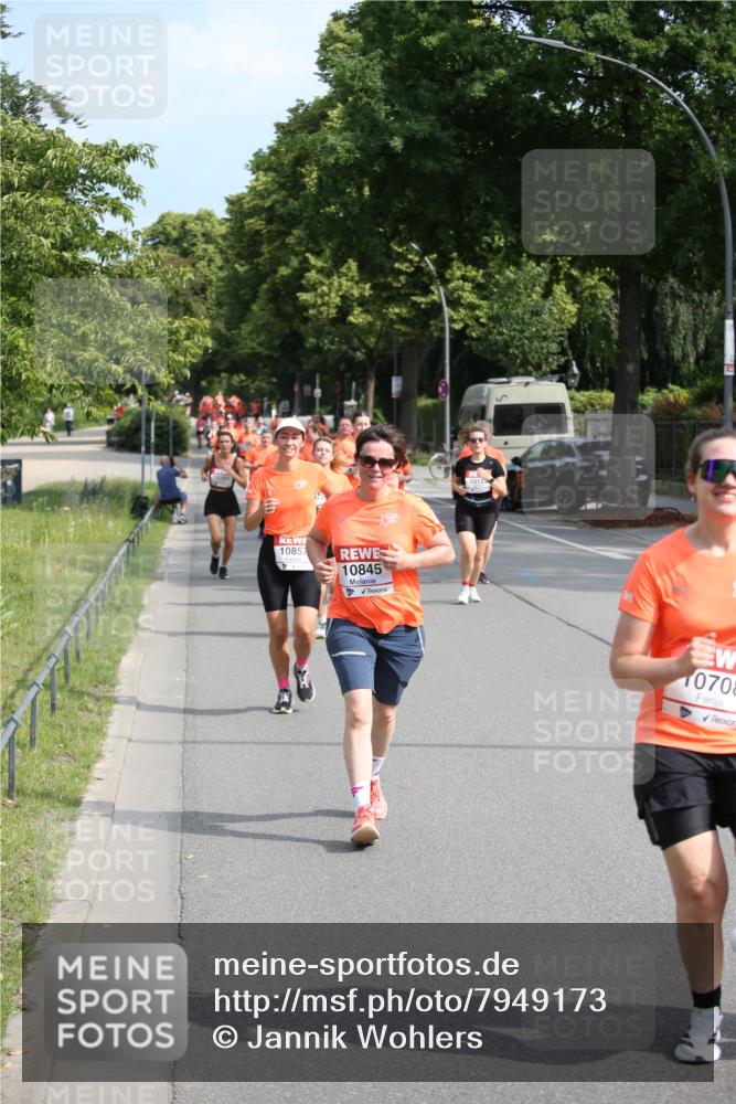 15.06.2025 - REWE Women's Run Jannik Wohlers http://msf.ph/oto/7949173 15.06.2025 09:47:49 Laufen 1085, 10845 meine-sportfotos.de