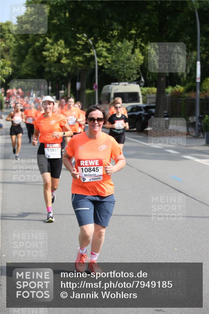 15.06.2025 - REWE Women's Run Jannik Wohlers http://msf.ph/oto/7949185 15.06.2025 09:47:50 Laufen 10857, 10845 meine-sportfotos.de