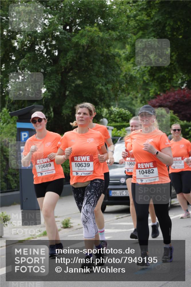 15.06.2025 - REWE Women's Run Jannik Wohlers http://msf.ph/oto/7949195 15.06.2025 08:31:36 Laufen 10689, 10639, 1060, 10482, 10, 0032 meine-sportfotos.de
