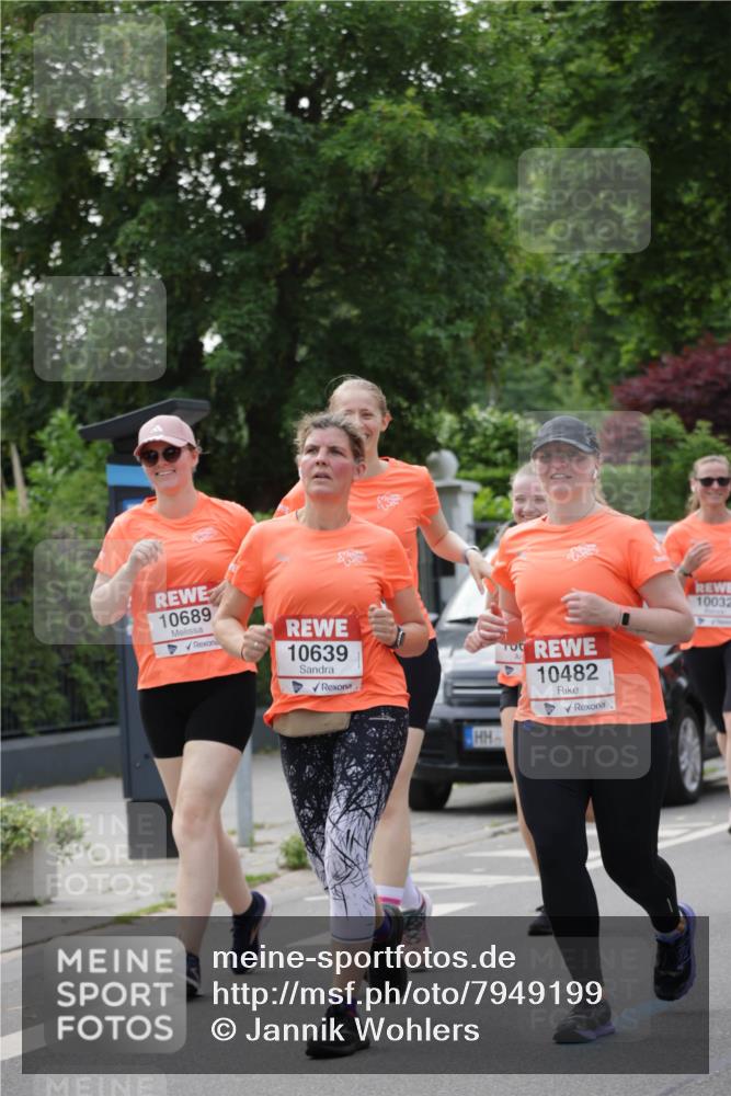 15.06.2025 - REWE Women's Run Jannik Wohlers http://msf.ph/oto/7949199 15.06.2025 08:31:36 Laufen 10689, 10639, 10482, 10032 meine-sportfotos.de