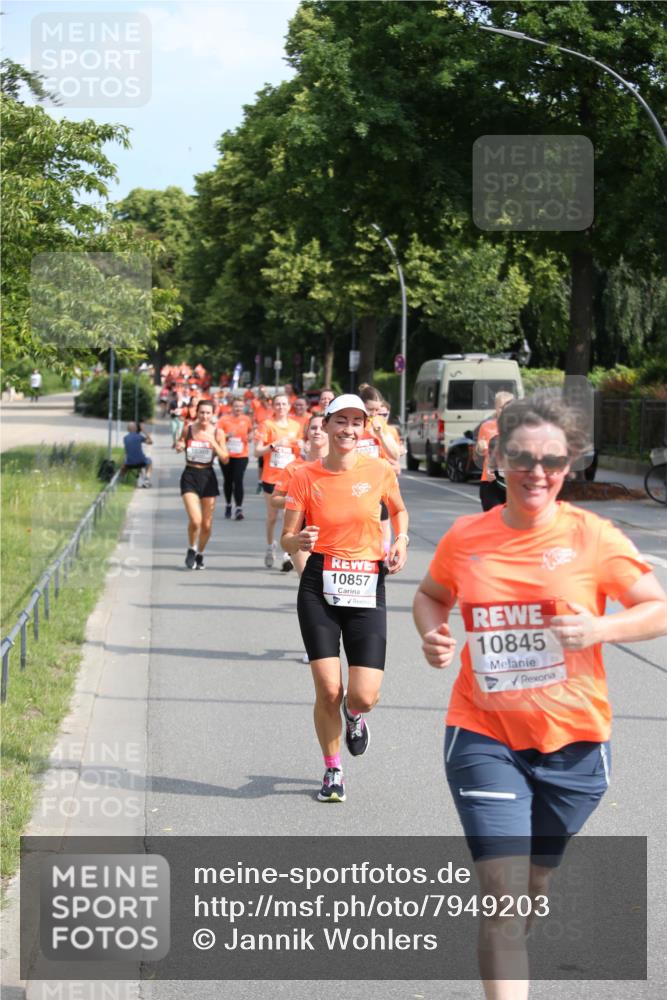 15.06.2025 - REWE Women's Run Jannik Wohlers http://msf.ph/oto/7949203 15.06.2025 09:47:51 Laufen 10857, 10845 meine-sportfotos.de