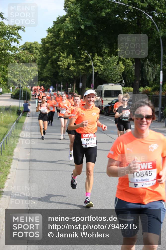 15.06.2025 - REWE Women's Run Jannik Wohlers http://msf.ph/oto/7949215 15.06.2025 09:47:51 Laufen 10857, 10845 meine-sportfotos.de