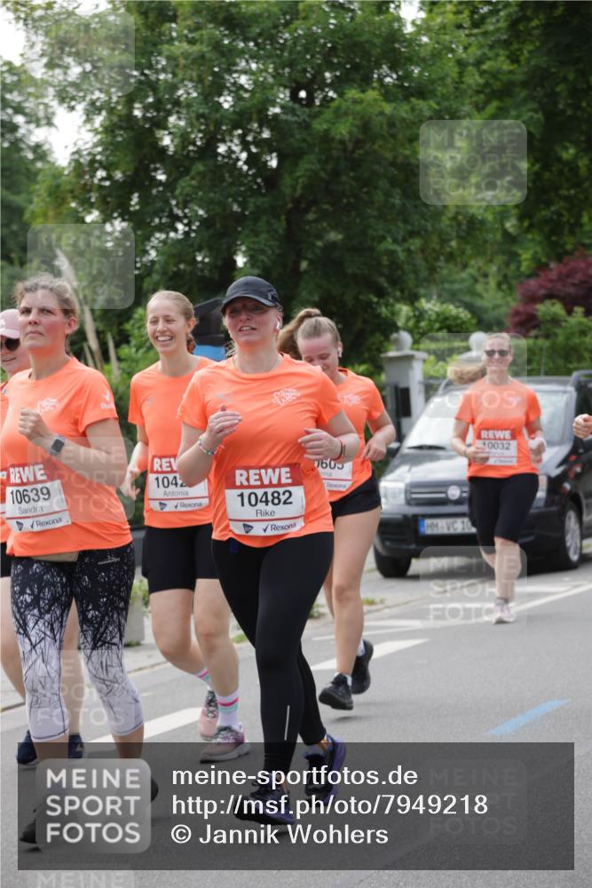 15.06.2025 - REWE Women's Run Jannik Wohlers http://msf.ph/oto/7949218 15.06.2025 08:31:37 Laufen 10639, 1042, 10482, 0605, 10, 10032 meine-sportfotos.de