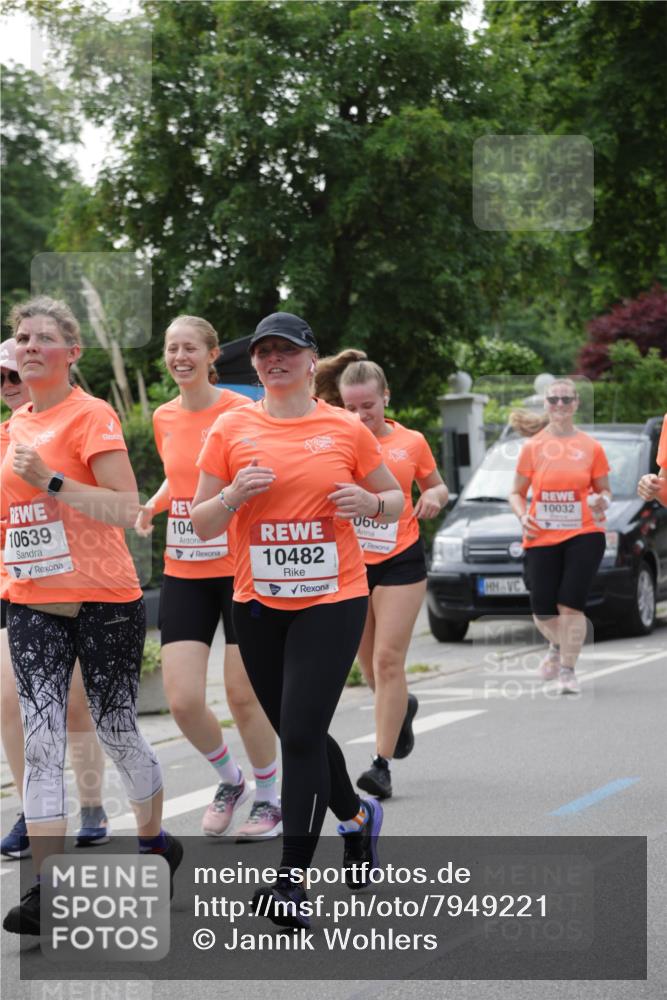 15.06.2025 - REWE Women's Run Jannik Wohlers http://msf.ph/oto/7949221 15.06.2025 08:31:37 Laufen 10639, 104, 10482, 0605, 10032 meine-sportfotos.de