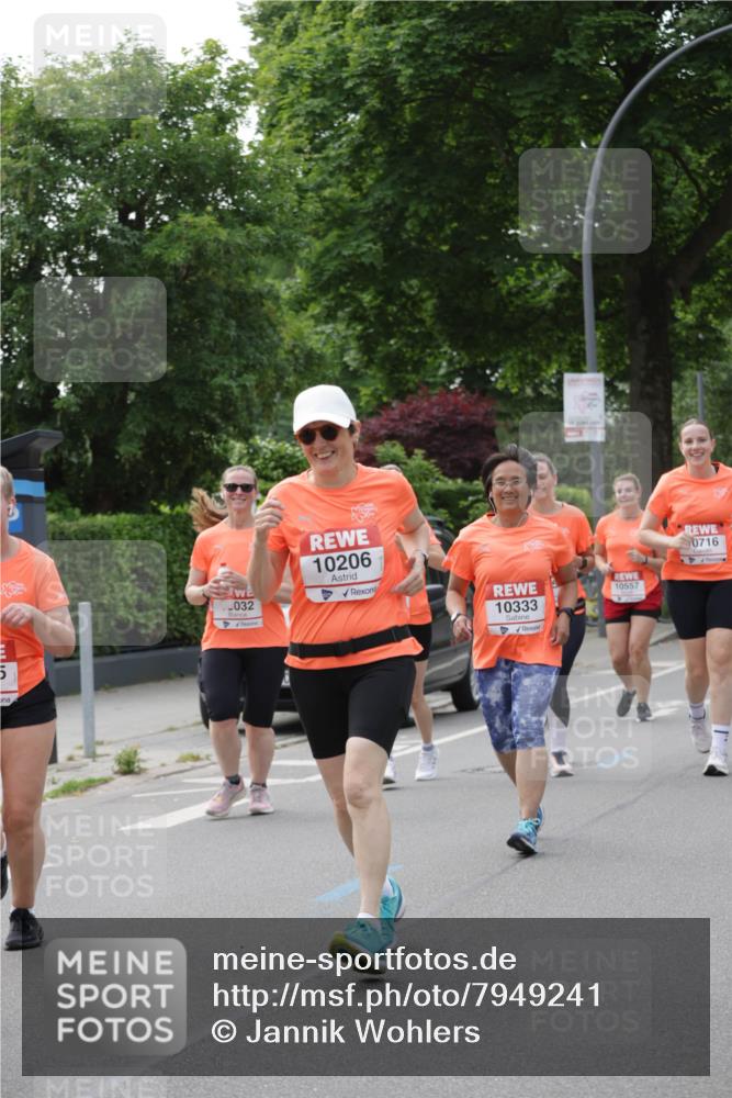 15.06.2025 - REWE Women's Run Jannik Wohlers http://msf.ph/oto/7949241 15.06.2025 08:31:38 Laufen 5, 032, 10206, 10557, 10333, 0716 meine-sportfotos.de