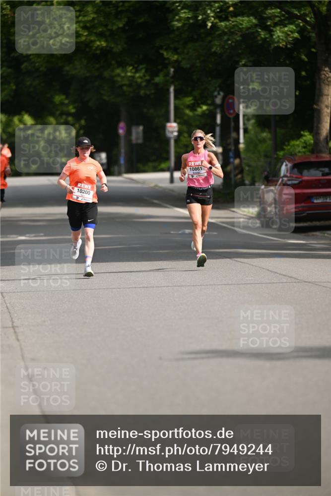 15.06.2025 - REWE Women's Run Dr. Thomas Lammeyer http://msf.ph/oto/7949244 15.06.2025 09:34:17 Laufen 10200, 10861 meine-sportfotos.de