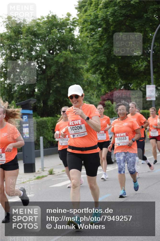 15.06.2025 - REWE Women's Run Jannik Wohlers http://msf.ph/oto/7949257 15.06.2025 08:31:38 Laufen 10032, 10206, 10309, 10333 meine-sportfotos.de