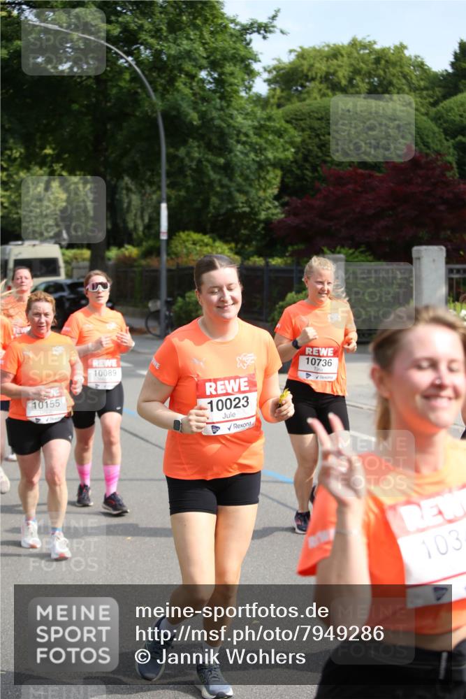 15.06.2025 - REWE Women's Run Jannik Wohlers http://msf.ph/oto/7949286 15.06.2025 09:47:55 Laufen 10155, 10089, 10023, 10736 meine-sportfotos.de