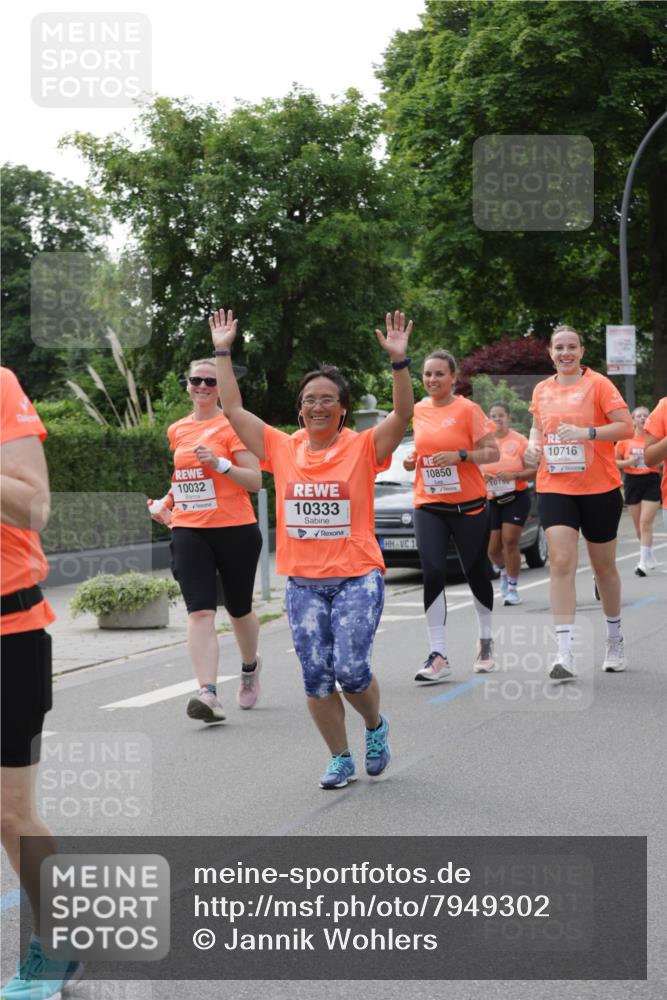 15.06.2025 - REWE Women's Run Jannik Wohlers http://msf.ph/oto/7949302 15.06.2025 08:31:40 Laufen 10032, 10333, 1, 10850, 1019, 10716 meine-sportfotos.de