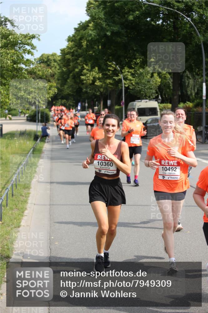 15.06.2025 - REWE Women's Run Jannik Wohlers http://msf.ph/oto/7949309 15.06.2025 09:47:56 Laufen 10553, 10360, 10492 meine-sportfotos.de