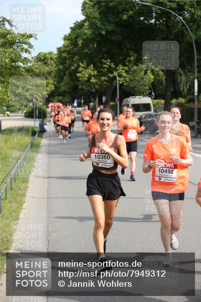 15.06.2025 - REWE Women's Run Jannik Wohlers http://msf.ph/oto/7949312 15.06.2025 09:47:56 Laufen 10360, 10492 meine-sportfotos.de