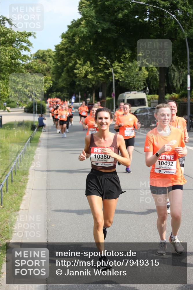 15.06.2025 - REWE Women's Run Jannik Wohlers http://msf.ph/oto/7949315 15.06.2025 09:47:56 Laufen 10552, 10553, 10360, 10492 meine-sportfotos.de