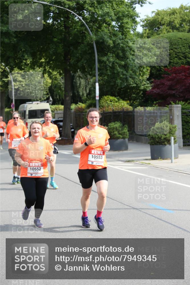 15.06.2025 - REWE Women's Run Jannik Wohlers http://msf.ph/oto/7949345 15.06.2025 09:47:58 Laufen 10774, 10552, 10553, 32 meine-sportfotos.de