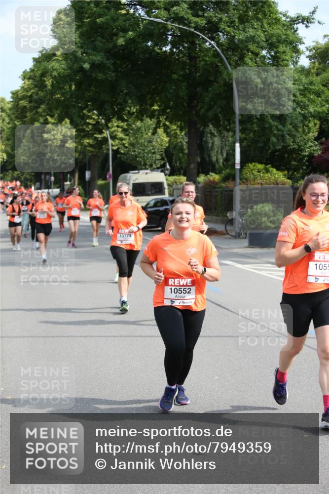 15.06.2025 - REWE Women's Run Jannik Wohlers http://msf.ph/oto/7949359 15.06.2025 09:47:59 Laufen 10774, 10552, 1055 meine-sportfotos.de