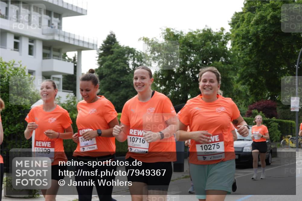 15.06.2025 - REWE Women's Run Jannik Wohlers http://msf.ph/oto/7949367 15.06.2025 08:31:42 Laufen 10309, 10000, 10716, 10275, 1050 meine-sportfotos.de