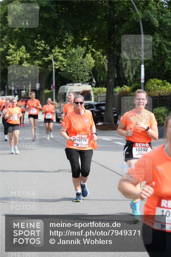 15.06.2025 - REWE Women's Run Jannik Wohlers http://msf.ph/oto/7949371 15.06.2025 09:48:00 Laufen 10774, 10592, 10 meine-sportfotos.de