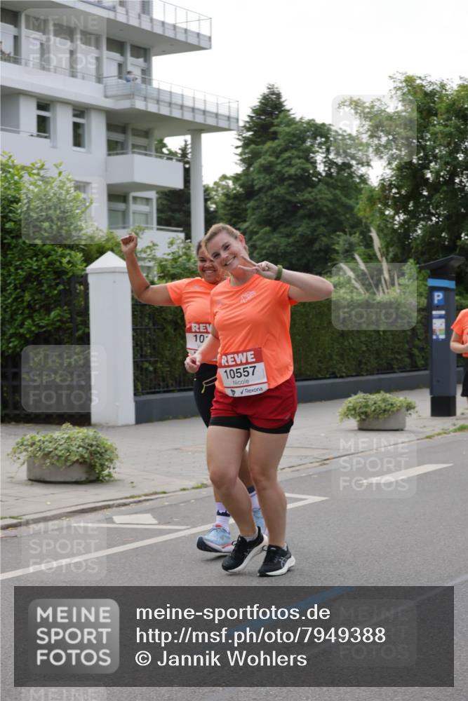 15.06.2025 - REWE Women's Run Jannik Wohlers http://msf.ph/oto/7949388 15.06.2025 08:31:44 Laufen 10, 10557 meine-sportfotos.de