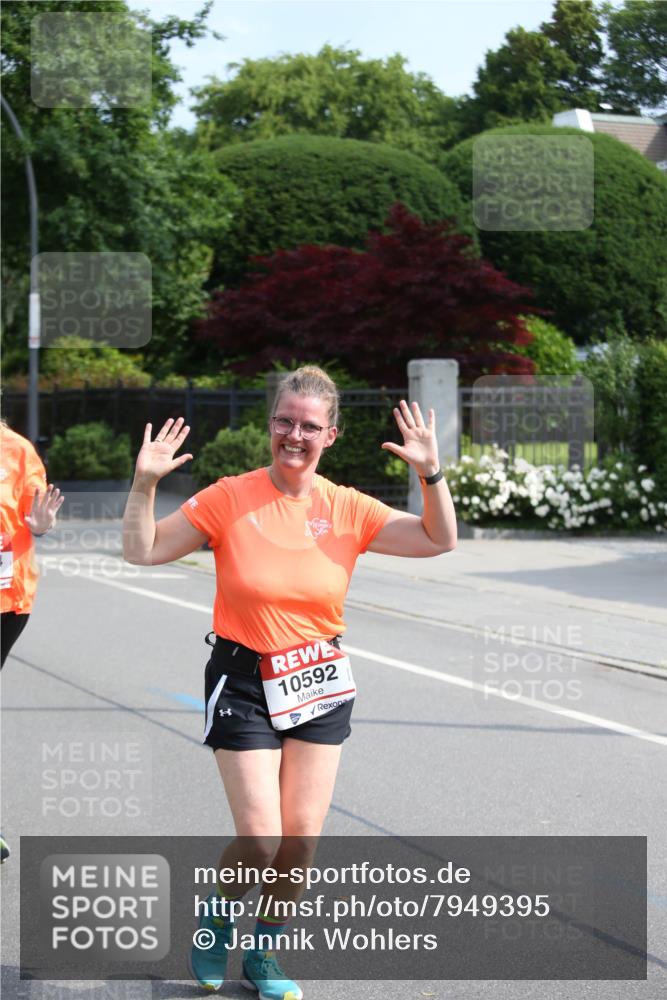 15.06.2025 - REWE Women's Run Jannik Wohlers http://msf.ph/oto/7949395 15.06.2025 09:48:01 Laufen 10592 meine-sportfotos.de