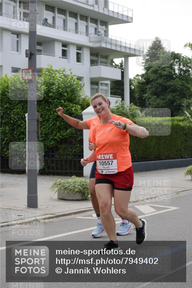 15.06.2025 - REWE Women's Run Jannik Wohlers http://msf.ph/oto/7949402 15.06.2025 08:31:44 Laufen 100, 71804, 10557 meine-sportfotos.de