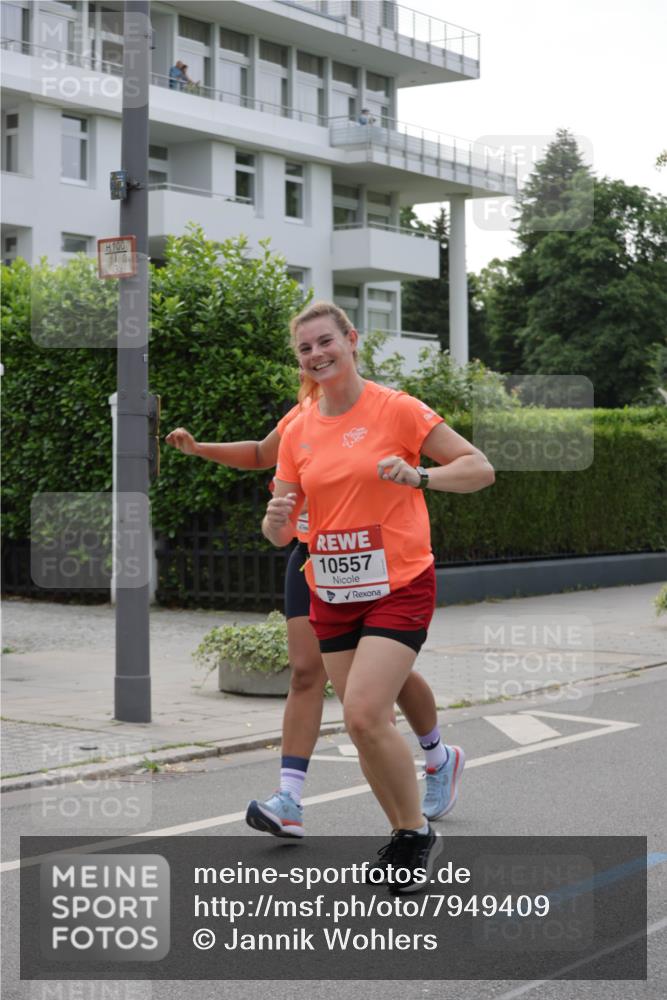 15.06.2025 - REWE Women's Run Jannik Wohlers http://msf.ph/oto/7949409 15.06.2025 08:31:44 Laufen 10557 meine-sportfotos.de