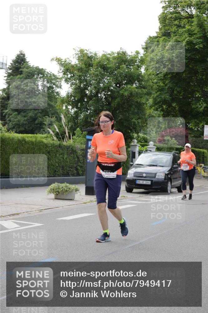 15.06.2025 - REWE Women's Run Jannik Wohlers http://msf.ph/oto/7949417 15.06.2025 08:31:46 Laufen 1043, 10182 meine-sportfotos.de