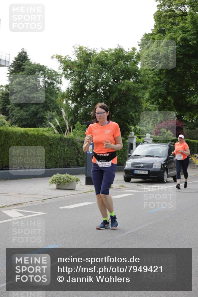 15.06.2025 - REWE Women's Run Jannik Wohlers http://msf.ph/oto/7949421 15.06.2025 08:31:46 Laufen 1043, 10182 meine-sportfotos.de