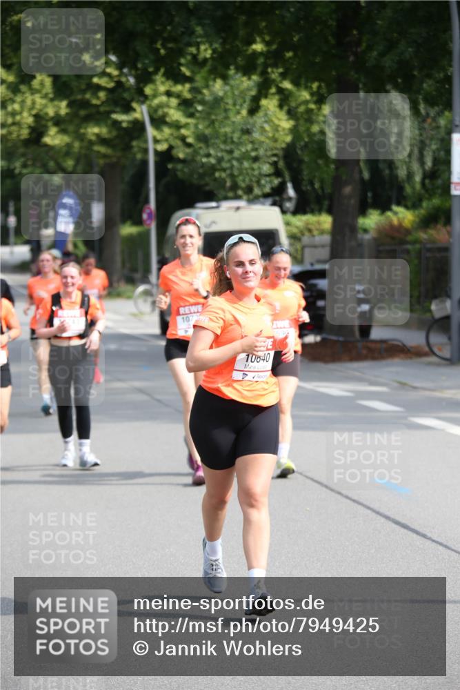15.06.2025 - REWE Women's Run Jannik Wohlers http://msf.ph/oto/7949425 15.06.2025 09:48:04 Laufen 10040 meine-sportfotos.de