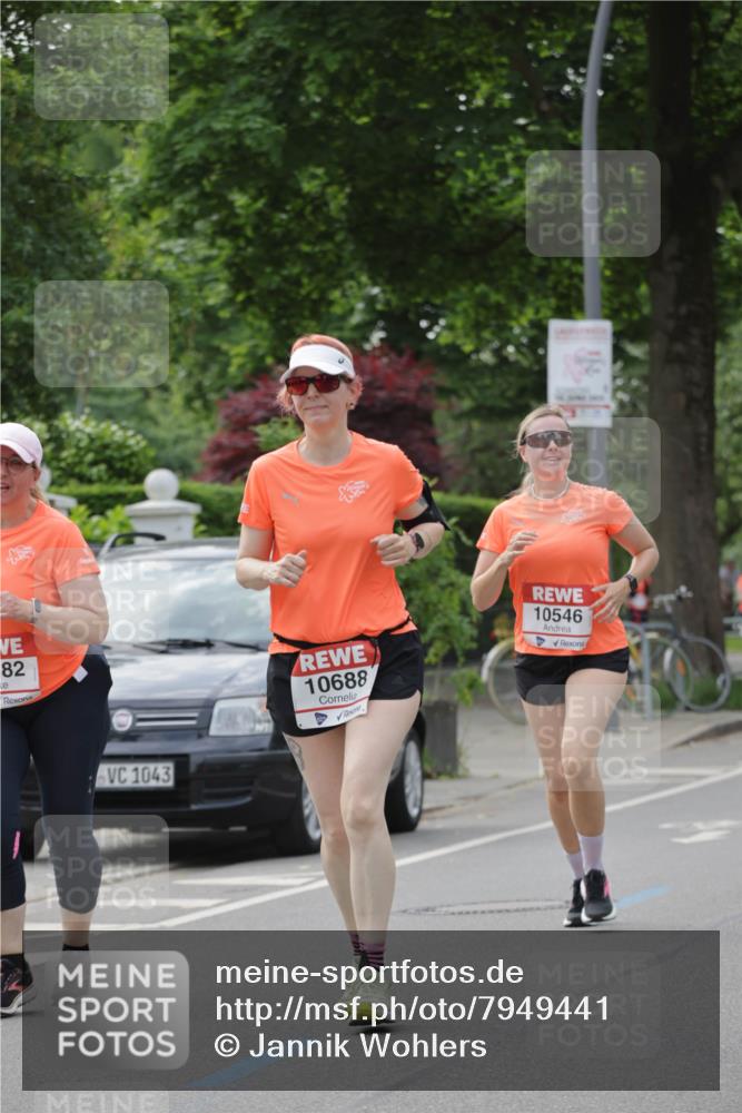 15.06.2025 - REWE Women's Run Jannik Wohlers http://msf.ph/oto/7949441 15.06.2025 08:31:48 Laufen 82, 1043, 10688, 10546 meine-sportfotos.de