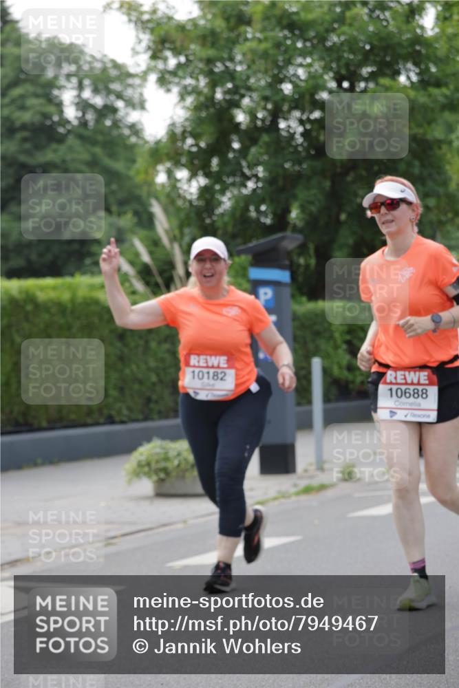 15.06.2025 - REWE Women's Run Jannik Wohlers http://msf.ph/oto/7949467 15.06.2025 08:31:50 Laufen 10182, 10688 meine-sportfotos.de