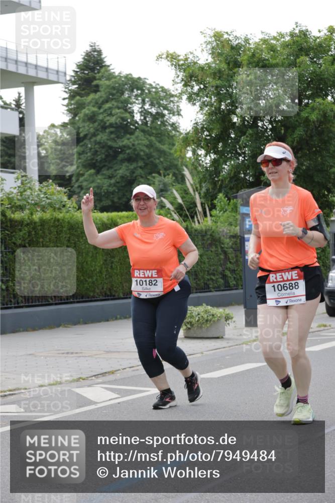 15.06.2025 - REWE Women's Run Jannik Wohlers http://msf.ph/oto/7949484 15.06.2025 08:31:50 Laufen 10182, 10688 meine-sportfotos.de
