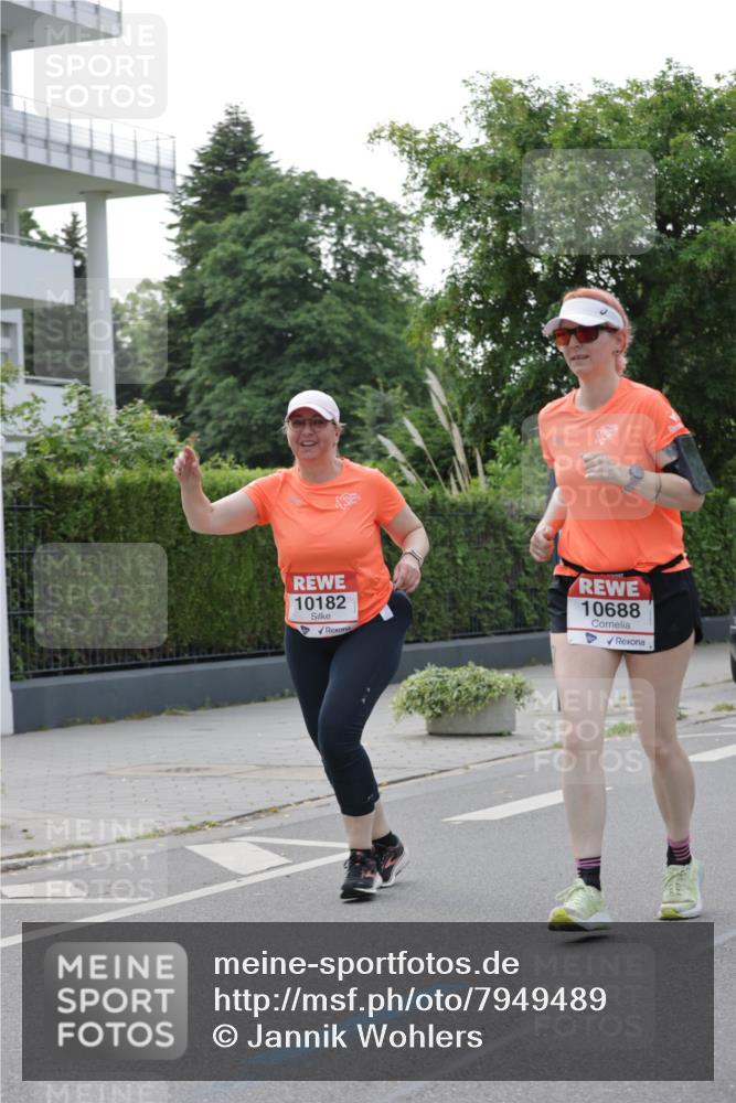15.06.2025 - REWE Women's Run Jannik Wohlers http://msf.ph/oto/7949489 15.06.2025 08:31:50 Laufen 10182, 10688 meine-sportfotos.de