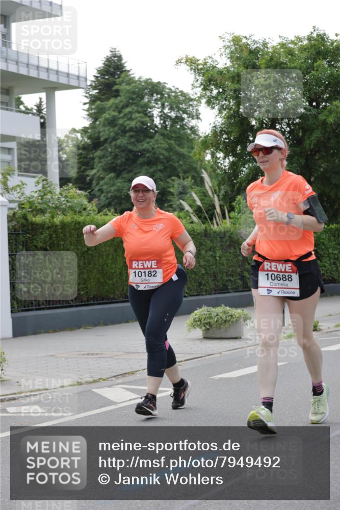 15.06.2025 - REWE Women's Run Jannik Wohlers http://msf.ph/oto/7949492 15.06.2025 08:31:50 Laufen 10182, 10688 meine-sportfotos.de