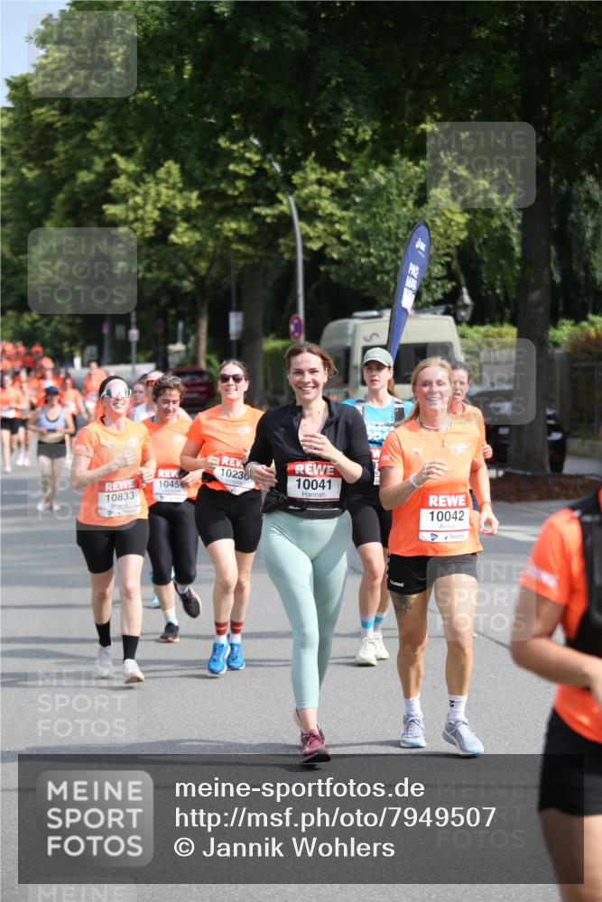 15.06.2025 - REWE Women's Run Jannik Wohlers http://msf.ph/oto/7949507 15.06.2025 09:48:09 Laufen 10230, 10456, 10833, 10041, 10042 meine-sportfotos.de