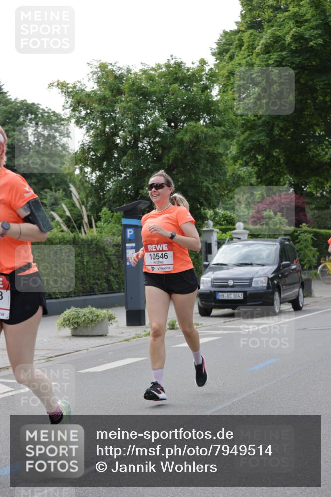 15.06.2025 - REWE Women's Run Jannik Wohlers http://msf.ph/oto/7949514 15.06.2025 08:31:51 Laufen 10546, 1043 meine-sportfotos.de