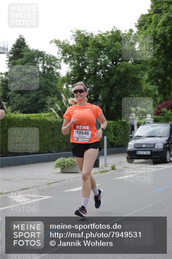 15.06.2025 - REWE Women's Run Jannik Wohlers http://msf.ph/oto/7949531 15.06.2025 08:31:51 Laufen 10546, 1043 meine-sportfotos.de
