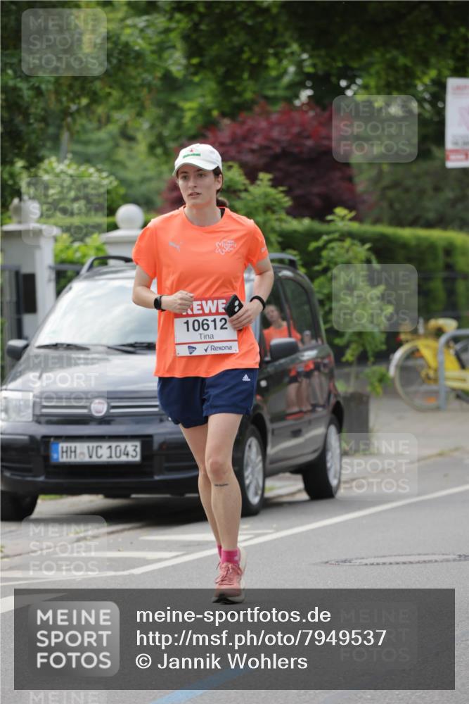 15.06.2025 - REWE Women's Run Jannik Wohlers http://msf.ph/oto/7949537 15.06.2025 08:31:53 Laufen 1043, 10612 meine-sportfotos.de