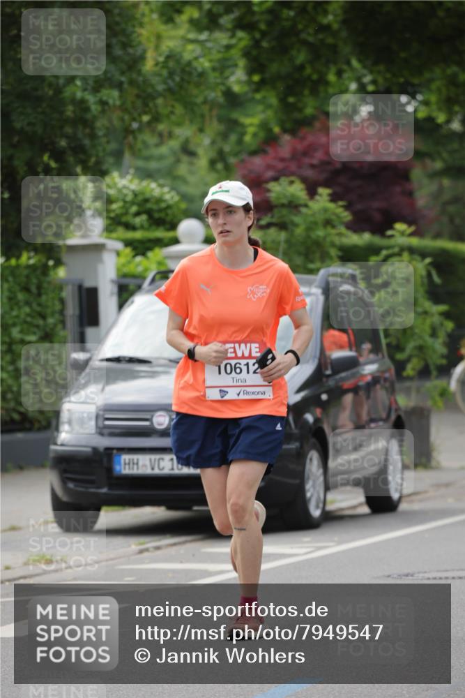 15.06.2025 - REWE Women's Run Jannik Wohlers http://msf.ph/oto/7949547 15.06.2025 08:31:54 Laufen 18, 10612 meine-sportfotos.de