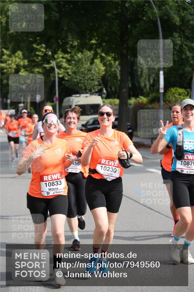 15.06.2025 - REWE Women's Run Jannik Wohlers http://msf.ph/oto/7949560 15.06.2025 09:48:12 Laufen 10833, 456, 10230, 10876 meine-sportfotos.de