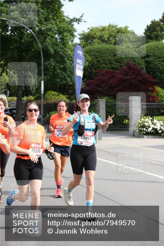 15.06.2025 - REWE Women's Run Jannik Wohlers http://msf.ph/oto/7949570 15.06.2025 09:48:12 Laufen 10230, 06, 30, 108, 10876 meine-sportfotos.de