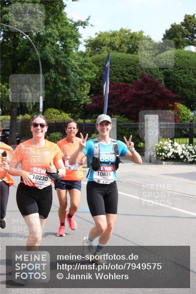15.06.2025 - REWE Women's Run Jannik Wohlers http://msf.ph/oto/7949575 15.06.2025 09:48:12 Laufen 10230 meine-sportfotos.de